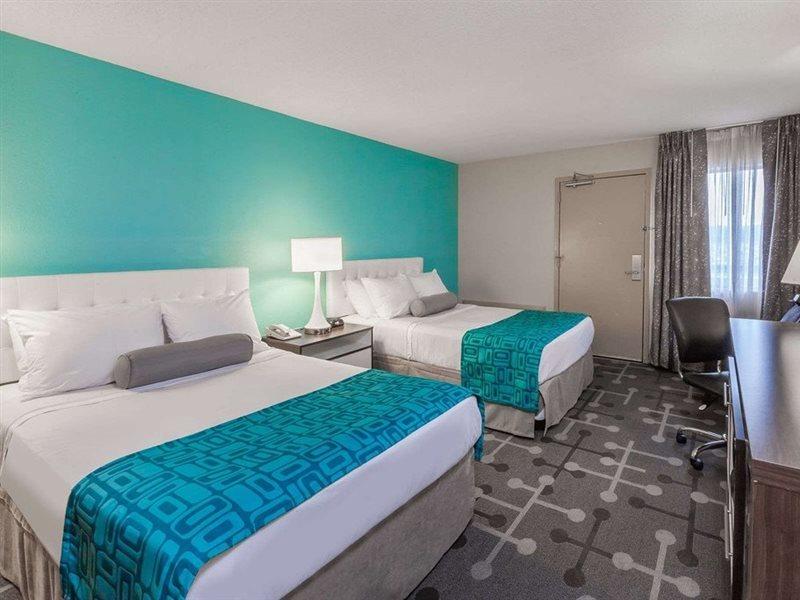 Howard Johnson By Wyndham Romulus Detroit Metro Airport Exterior photo
