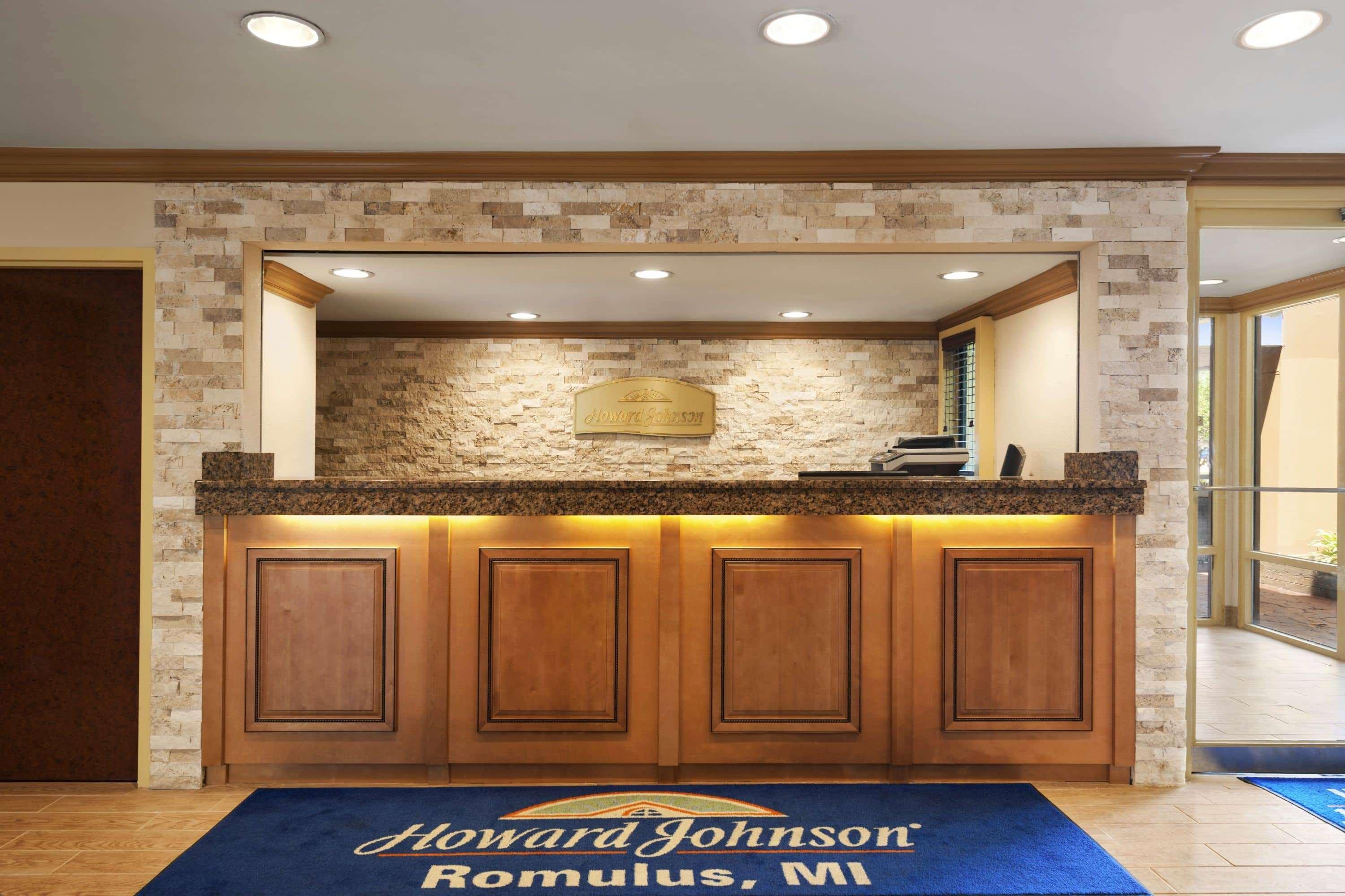 Howard Johnson By Wyndham Romulus Detroit Metro Airport Exterior photo