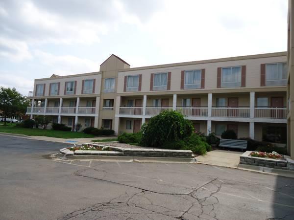 Howard Johnson By Wyndham Romulus Detroit Metro Airport Exterior photo